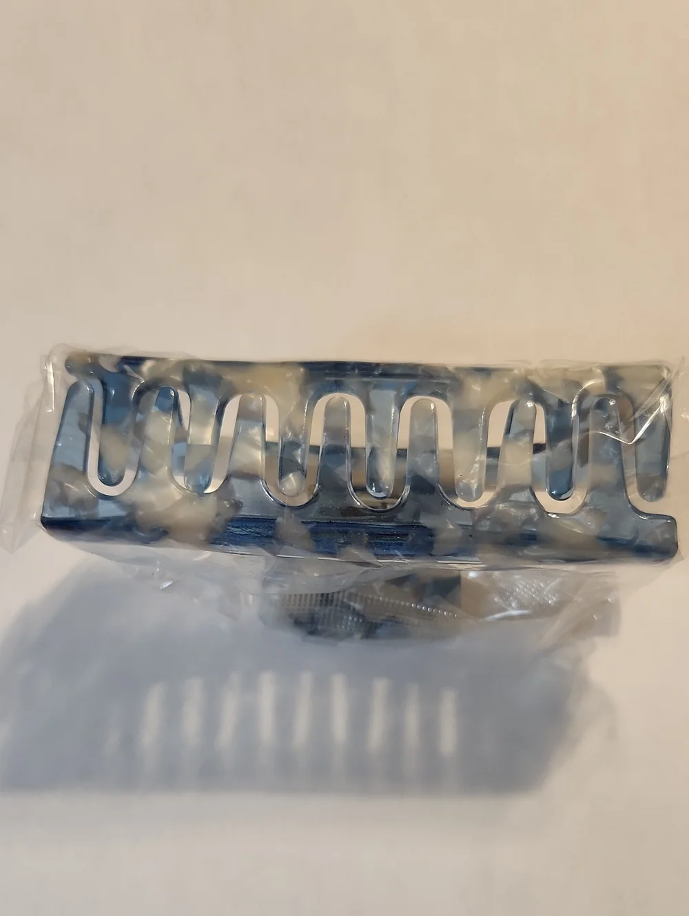 NWOT Acetate Hair Clip 4 inches